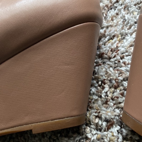 NWOT Kenneth Cole Reaction Nude Pointed Heel Wedge - Picture 5 of 10